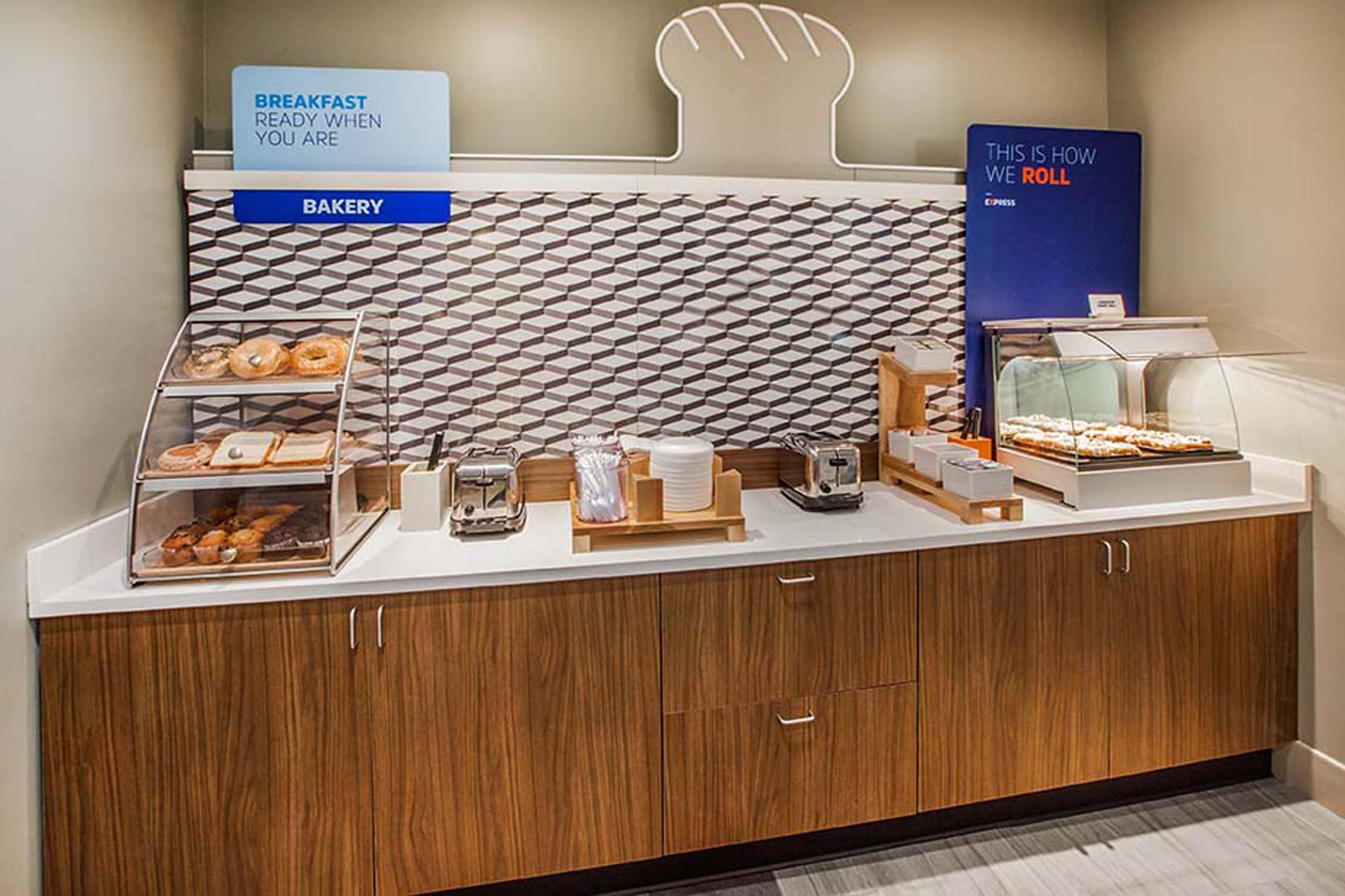 Holiday Inn Express & Suites Watsonville By Ihg Eksteriør bilde