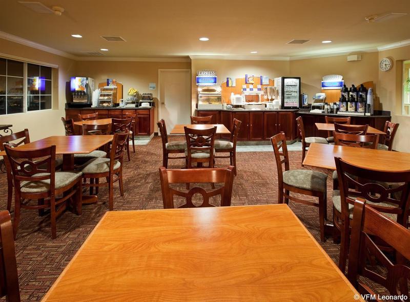 Holiday Inn Express & Suites Watsonville By Ihg Eksteriør bilde