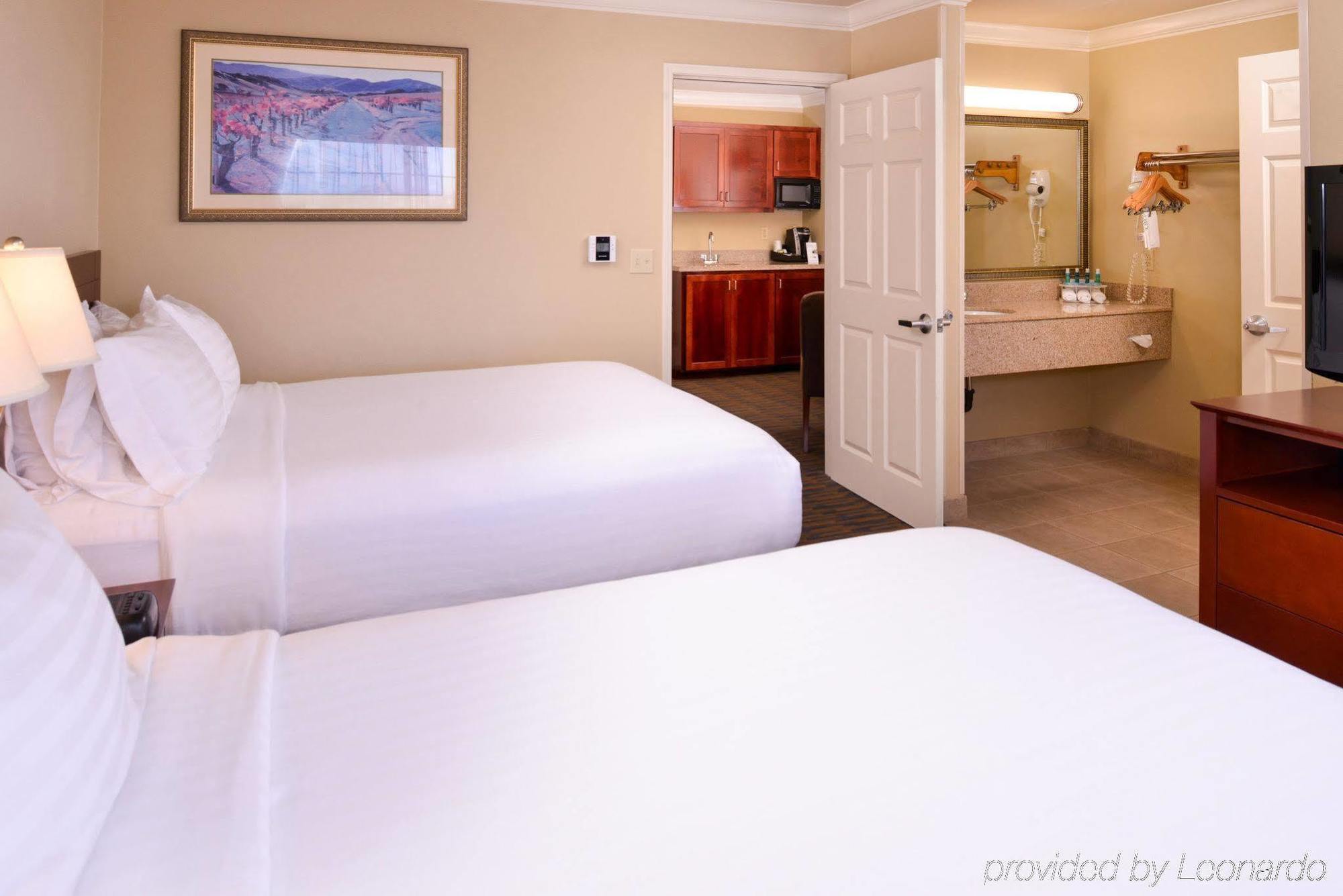 Holiday Inn Express & Suites Watsonville By Ihg Eksteriør bilde