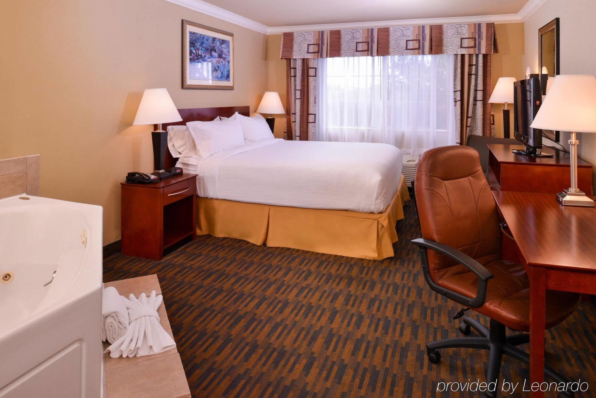 Holiday Inn Express & Suites Watsonville By Ihg Eksteriør bilde