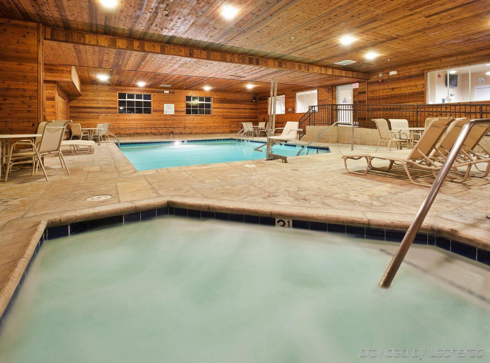 Holiday Inn Express & Suites Watsonville By Ihg Eksteriør bilde